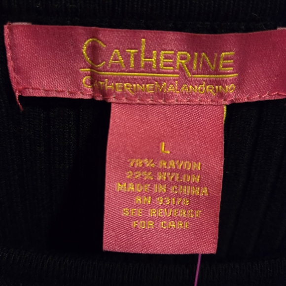 Chic Black Ribbed Top - Picture 12 of 12